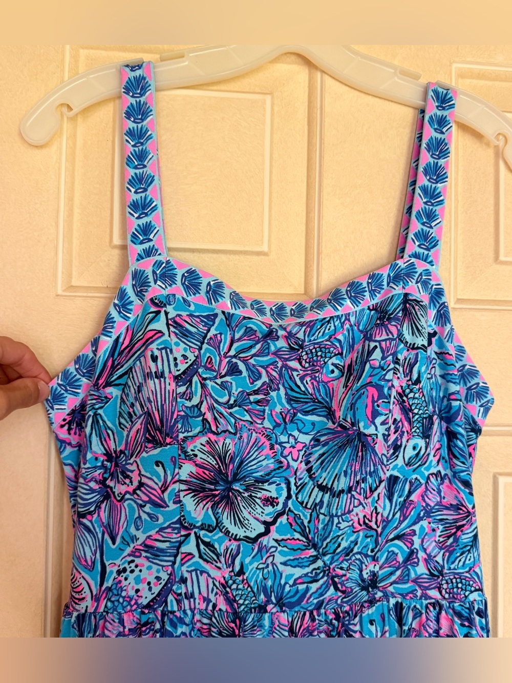 EUC Lilly Pulitzer Mirasol Maxi in Breakwater Blue Shells n Bells - Picture 2 of 8